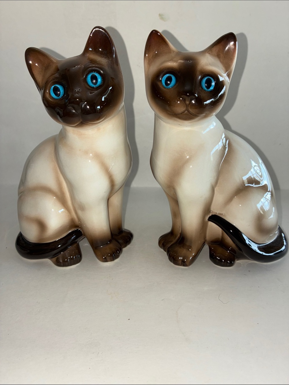 Vintage Enesco Ceramic Siamese Cat Figurine Pair - Brown and Cream